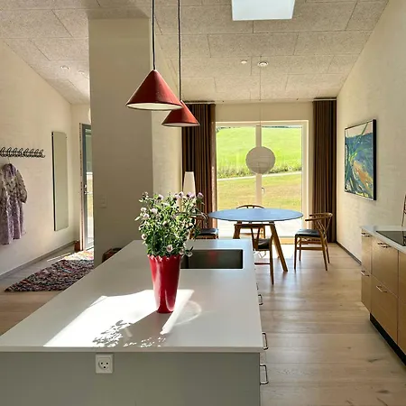 Undisturbed House At The Foot Of Mols Bjerge Hébergement de vacances *